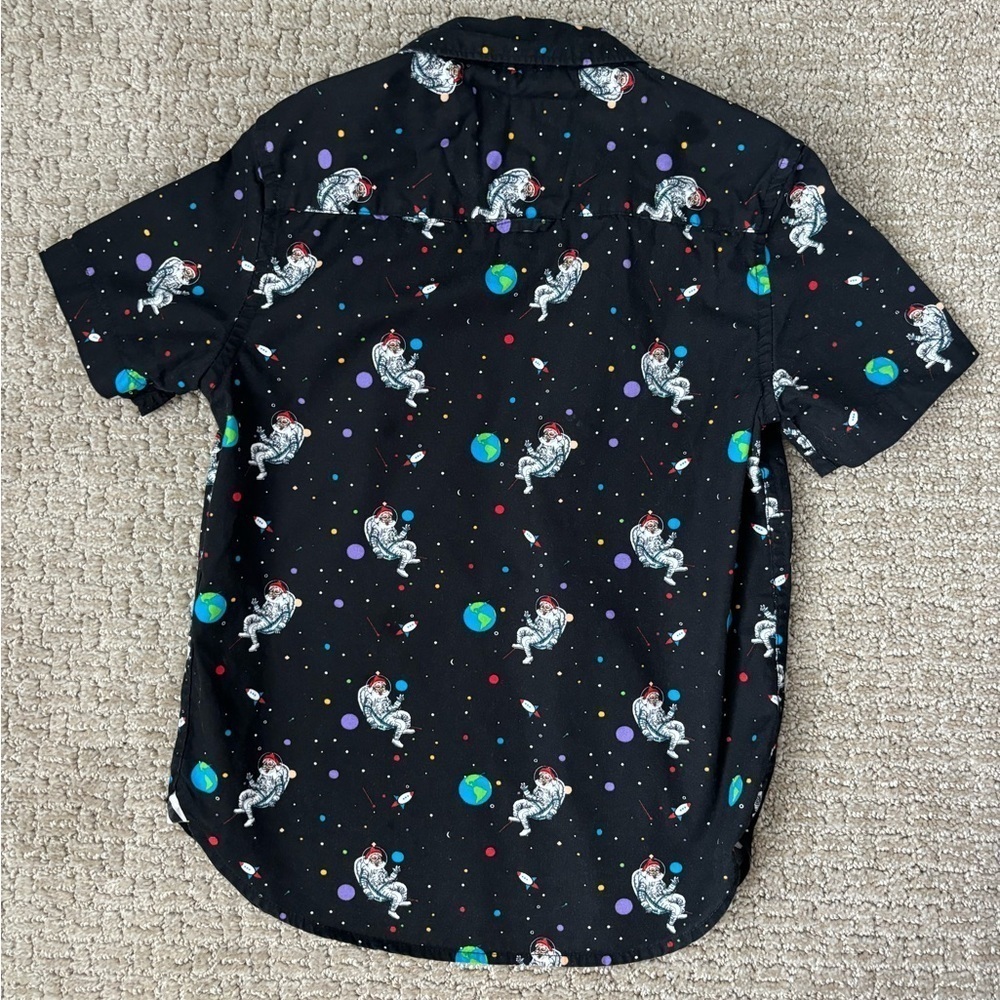 Santa Kids Shirt, Denim & Flower. Kids size 7. - Picture 2 of 4